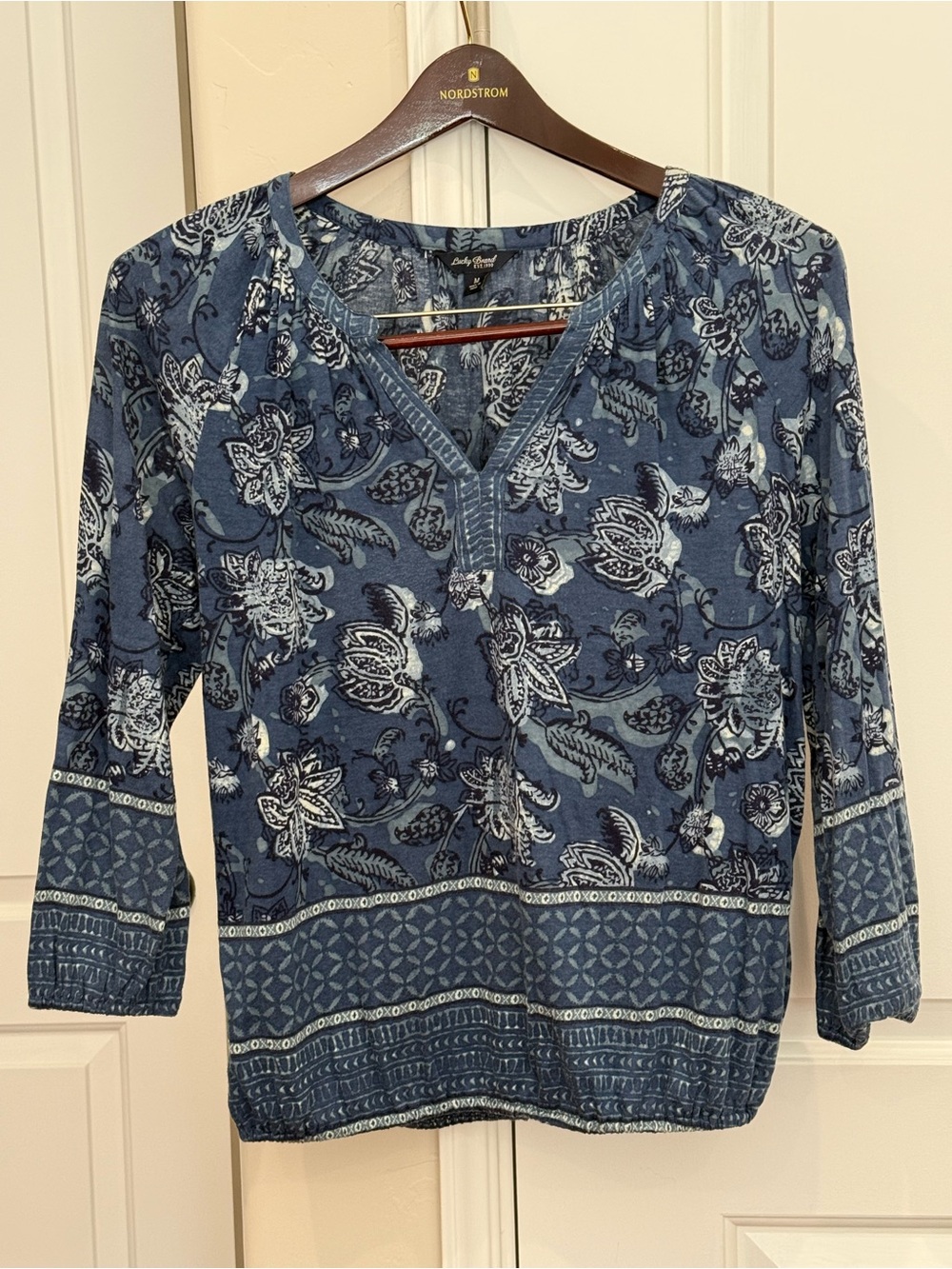 Lucky Brand Blue Floral Peasant Top Blouse Women's Boho V-Neck Sz M - EUC